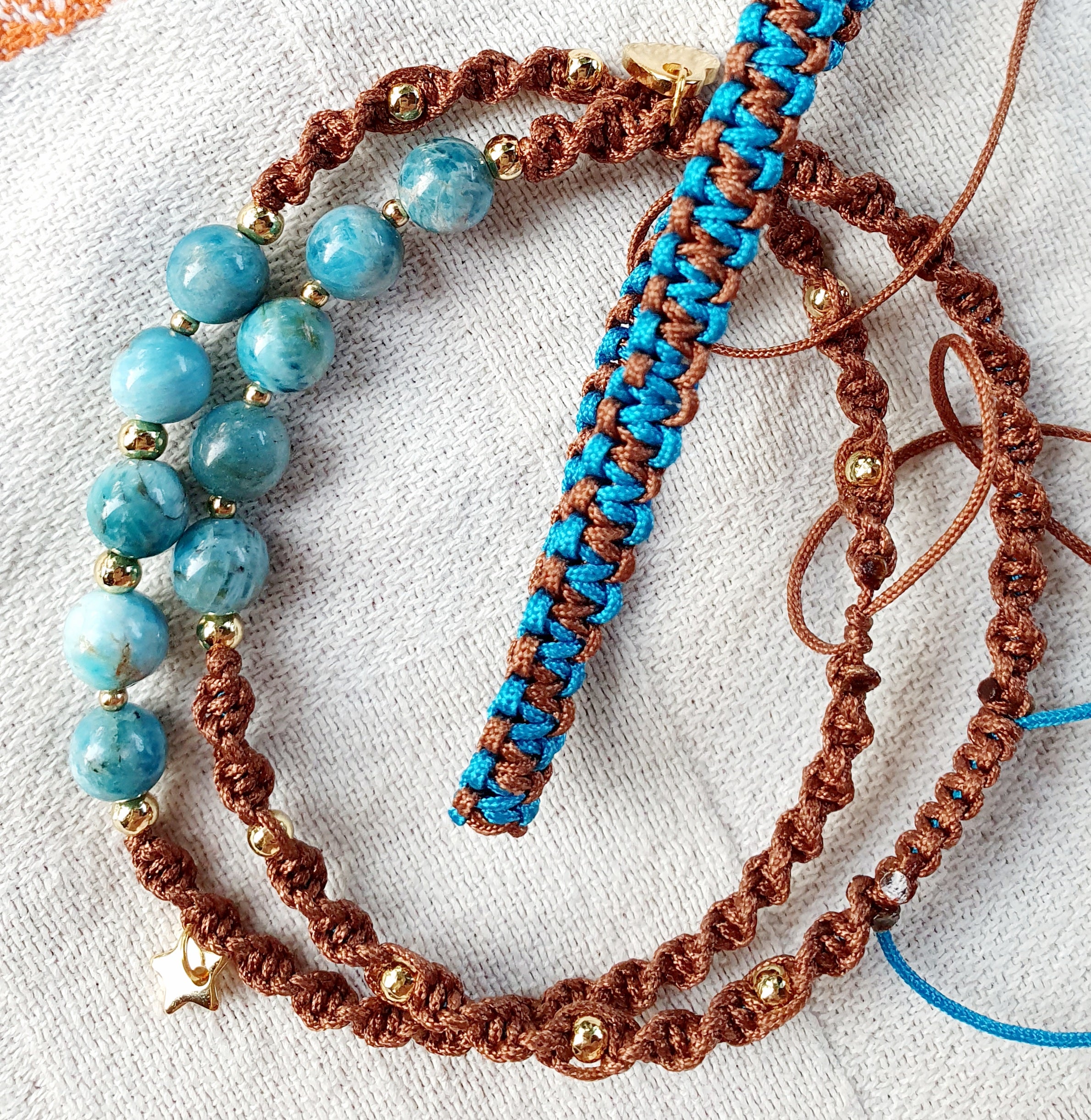 Ensemble de 3 bracelets tissés accordés